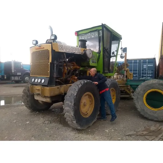 Motoniveladora Champion 720 A