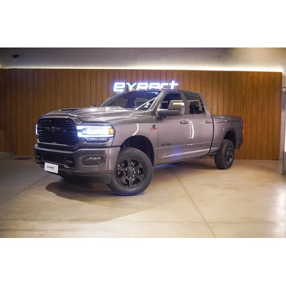 Ram 3500 6.7 I6 Turbo Diesel Laramie Cd 4x4 Automático
