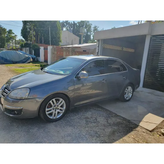 Volkswagen Vento 2.5 Advance 170cv