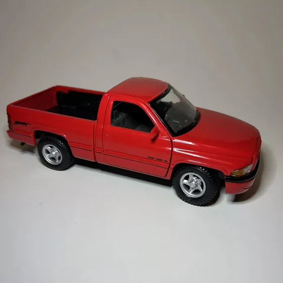 Carro Modelo A Escala 1:26 Dodge Ram 1500 V8 Pickup Maisto