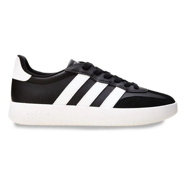 Tênis masculino adidas Barreda na cor preta com listras brancas e solado de borracha branca visto de perfil lateral