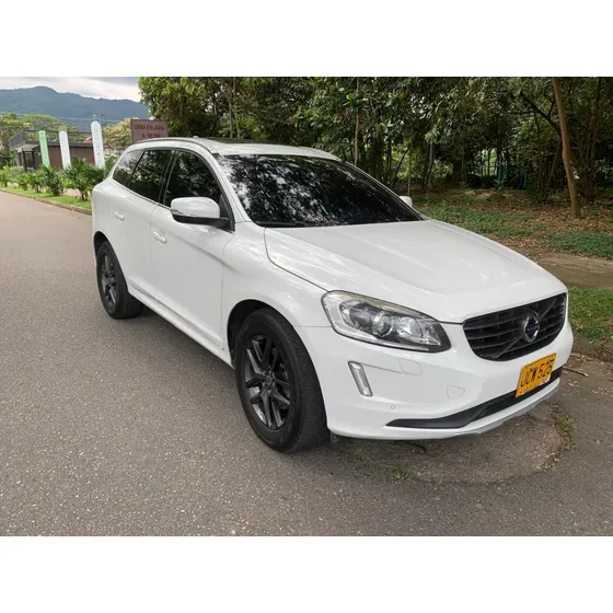 Volvo Xc60 2.0 T5 Awd Summum