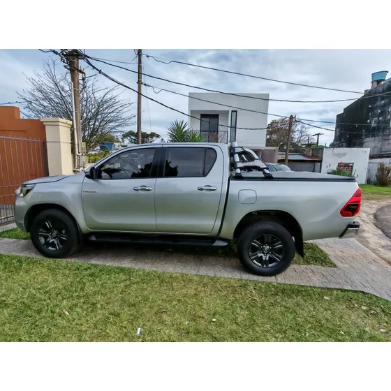 Toyota Hilux 2.8 Tdi Cd Srv 4x4 At