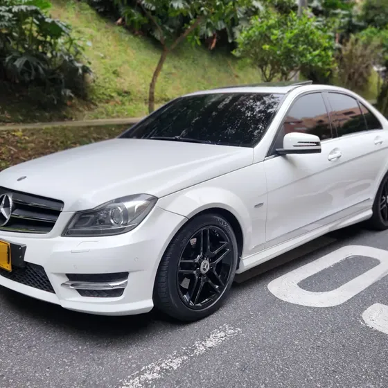 Mercedes-Benz Clase C 2013 C250 Amg