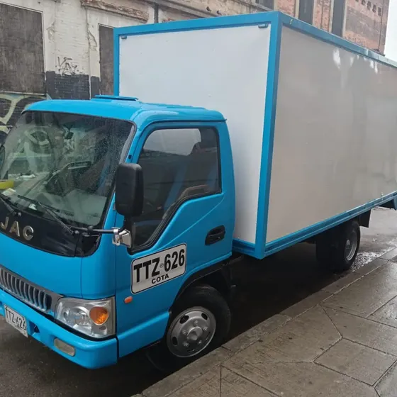 Furgon Jac 1035