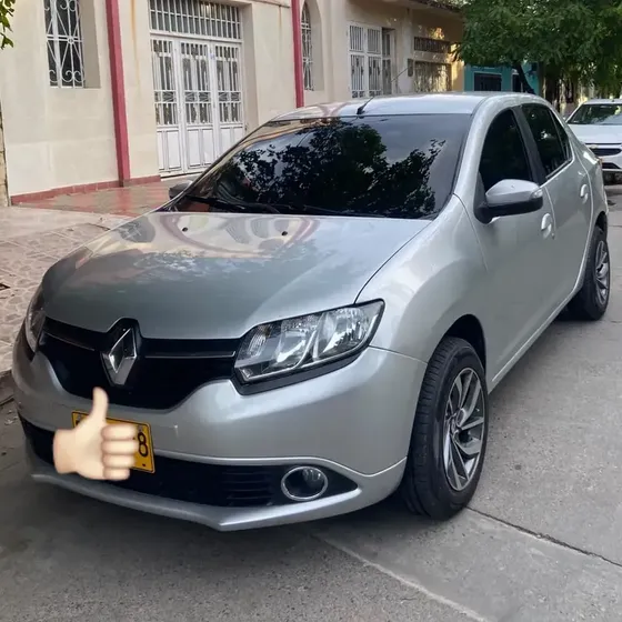 Renault Logan 2018 1.6 Privilege / Intens