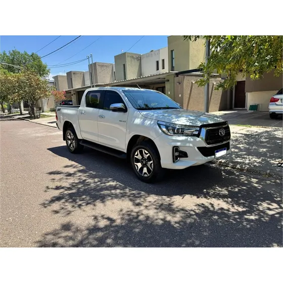 Toyota Hilux Pick-up 2.8 Cd Srx 177cv 4x4 At