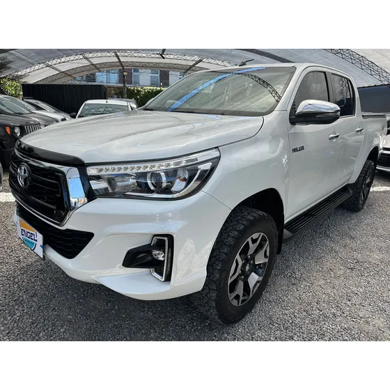 Toyota Hilux Pick-up 2.8 Cd Srx 177cv 4x2 At