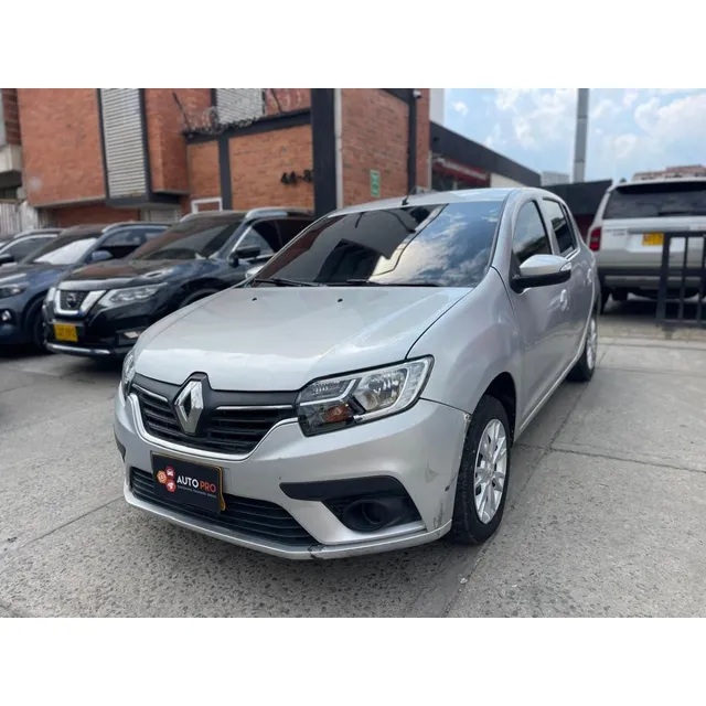 Renault Logan 1.6 Expression / Life +