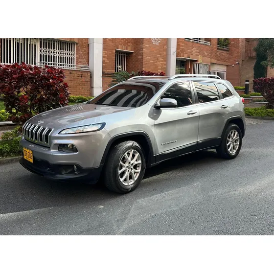 Jeep Cherokee 3.2 Longitude