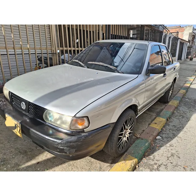 Nissan Sentra 1.6 B13 Super