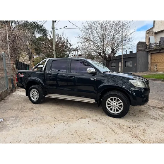 Toyota Hilux Pick-up 3.0 Cd Srv I 171cv 4x4