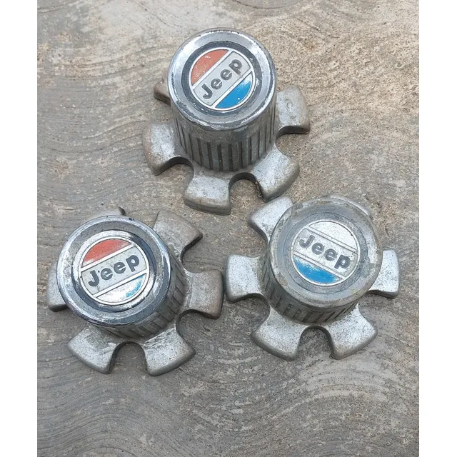 Tapa Rines Jeep Wagoneer Usadas, Solo Tres.