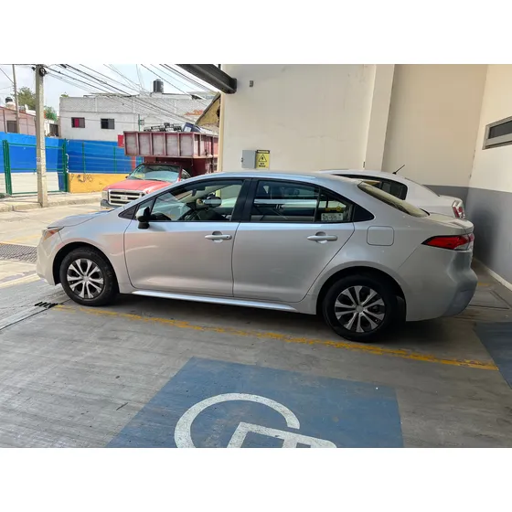 Toyota Corolla 1.8 Hybrid At