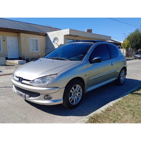 Peugeot 206 1.6 Sw Xs Premium