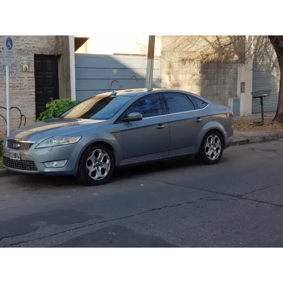 Ford Mondeo 1.8 Titanium Tdci M6