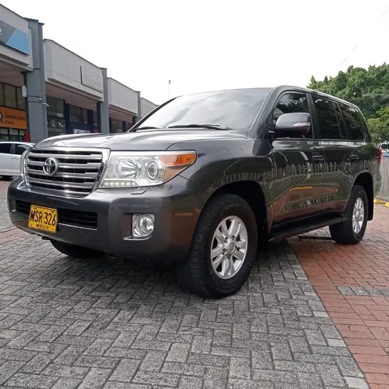 Toyota Land Cruiser 2012 4.5 Elite Lc200