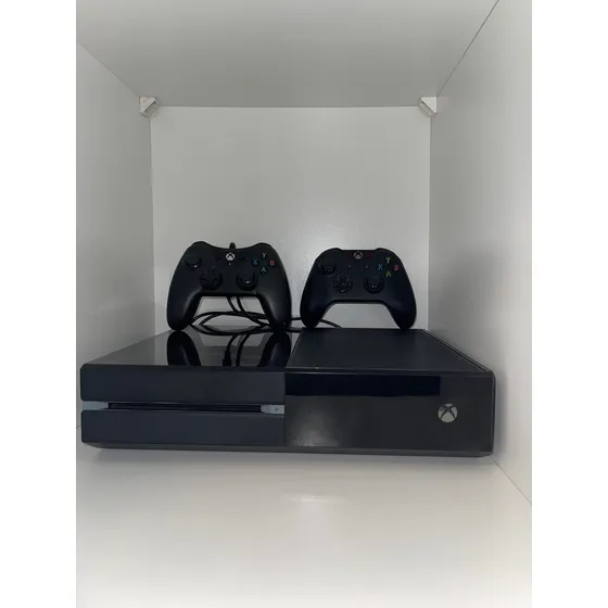 Console Xbox One 500gb +2 Controles, Sem Defeito