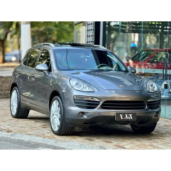 Porsche Cayenne 4.8 V8 S 5p