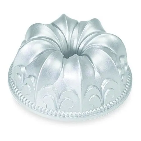 Nordic Ware Fleur Lis Molde Pan