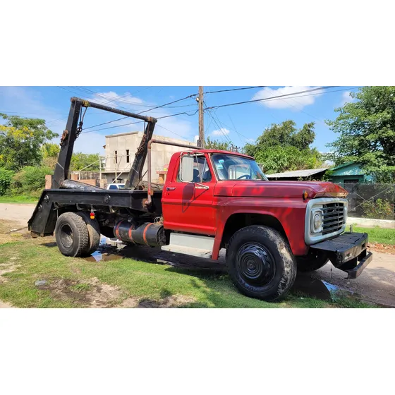 Camion Ford 700 Porta Volquete