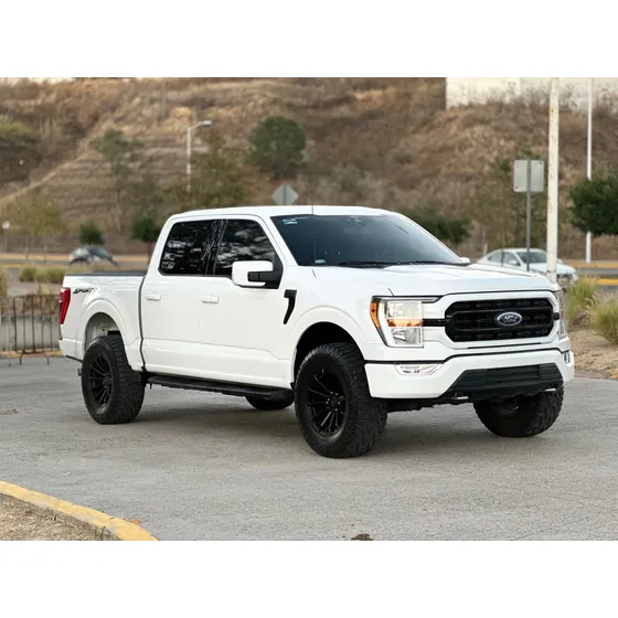 Ford Lobo 5.0l Doble Cabina Xlt V8 4x2 At