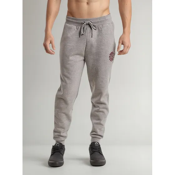 Jogging Rusty Glendale Bordado Hombre Regular Fit Importado