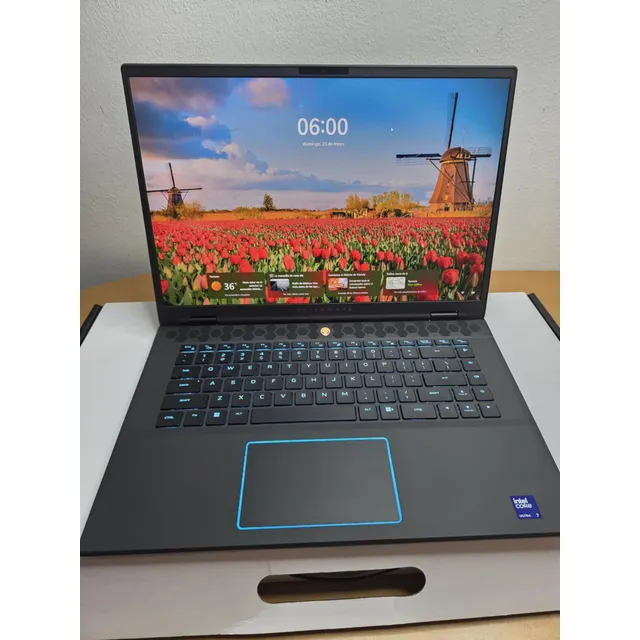Alienware M16 R2 Rtx 4070 Ultra I7-155h 16gb 1tb Qhd 240hz Metallic Moon