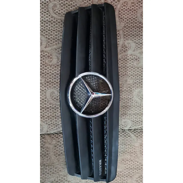 Mercedes W168 A160 Parrilla Frontal A190 Brabus Usada A-1