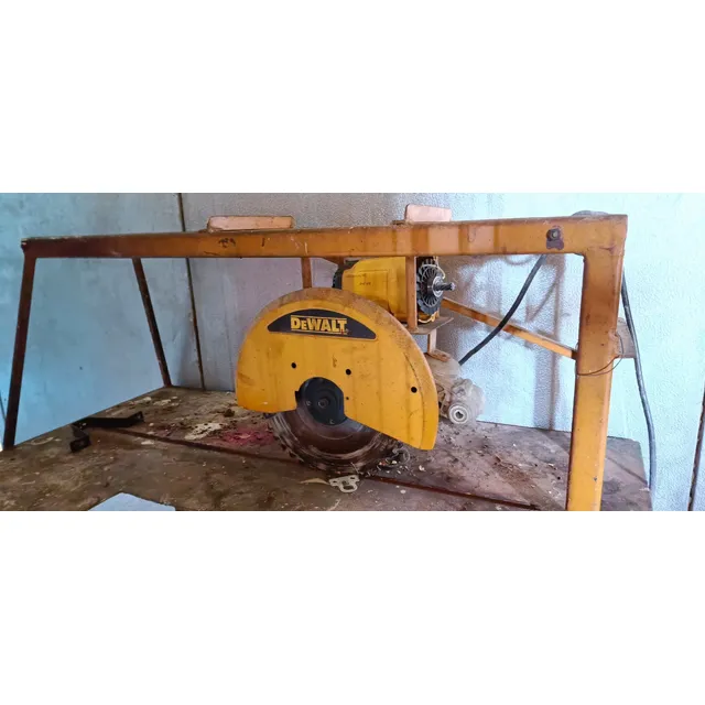 Sierra De Cortar Madera, Marca  Dewalt
