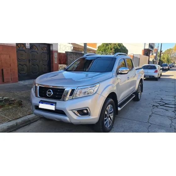 Nissan Np300 2.3 Frontier Le Cd 4x2 Mt