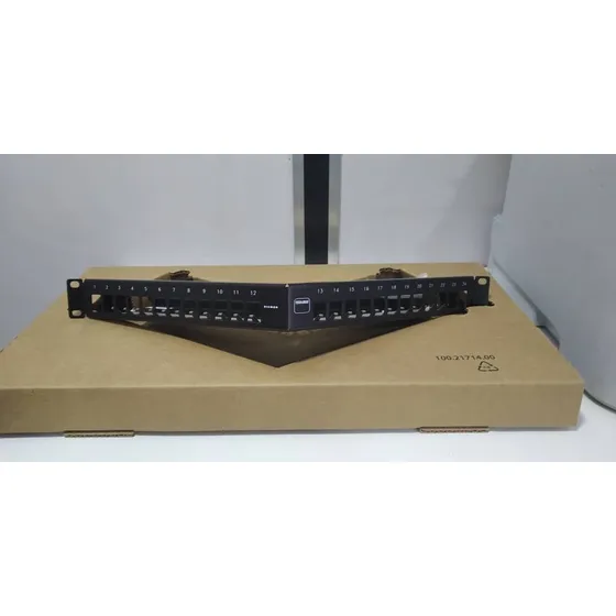 Base Modular Angular Patch Panel Siemon 24 Puertos