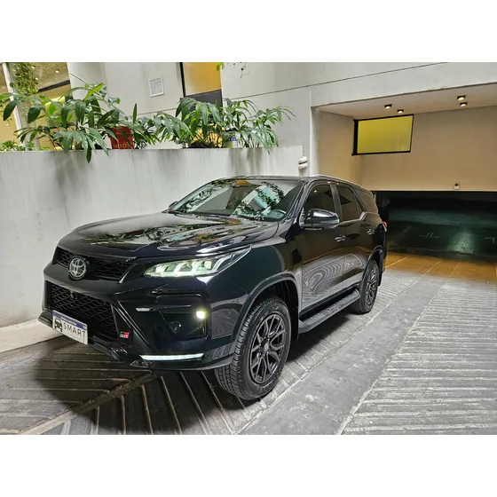 Toyota Hilux Sw4 2.8 Tdi Gr-s 4x4 7as 6at
