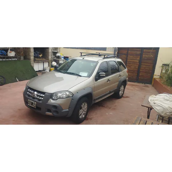 Fiat Palio 1.8 Adventure Locker