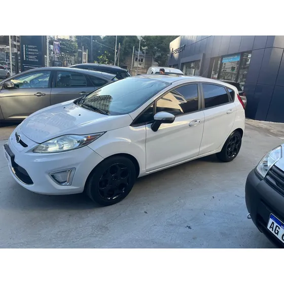 Ford Fiesta Kinetic 1.6 Titanium 120cv