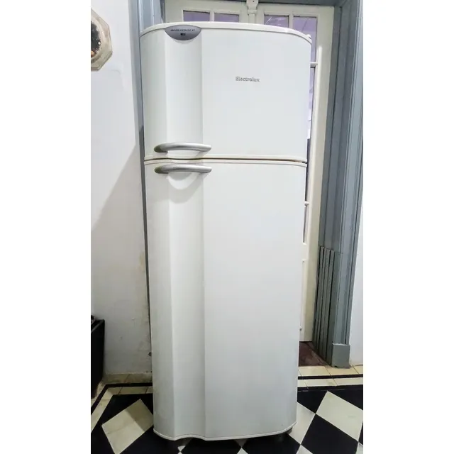 Heladera Con Freezer Electrolux Dc47 Blanco