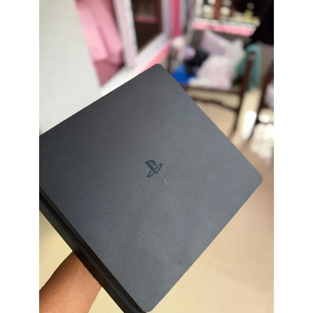 Play 4 Slim