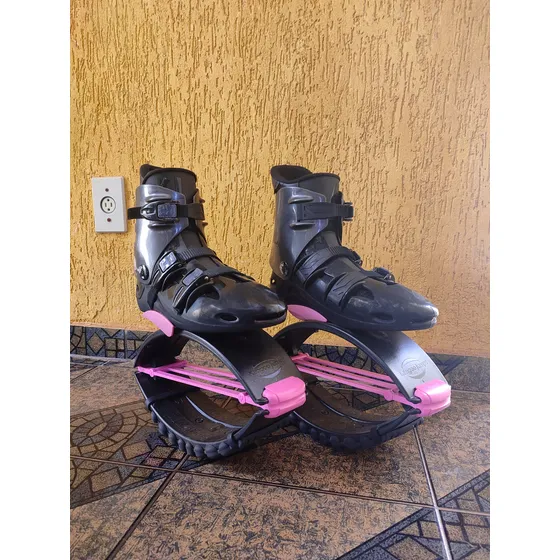 Kangoo Jump Bota N° 37 - Cor: Preta