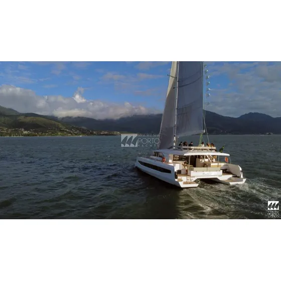 Catamarã Ag 49