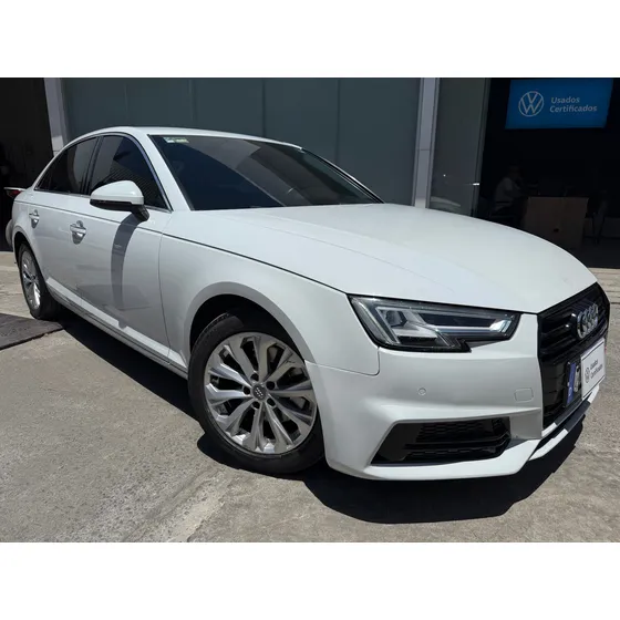 Audi A4 2.0 T Select 190hp Dsg
