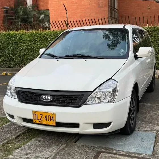 Kia Carnival 2012 3.0 Lx Mecanica