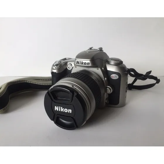 Cámara Nikon N75 Analógica Cuerpo Y Dos Lentes 