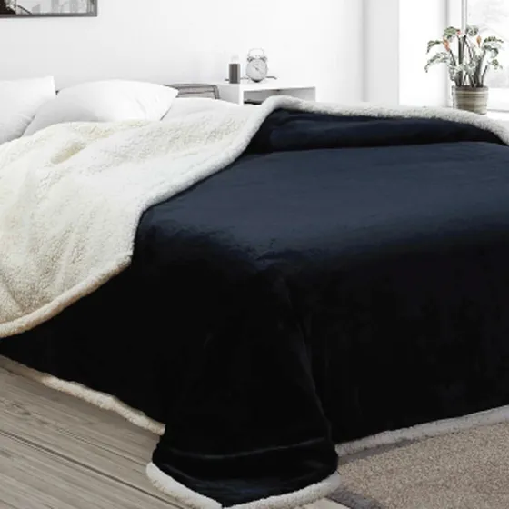 Acolchado Corderito 2 Plazas Queen Color Negro