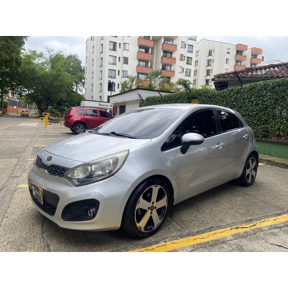 Kia Rio 1.4 4 P