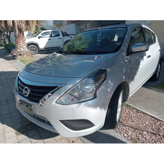Nissan Versa 1.6 Sense Mt