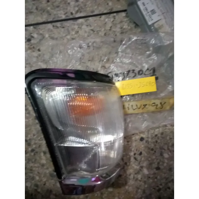 Cocuyo Borde Cromado Hilux 2000 2001 2002 2003