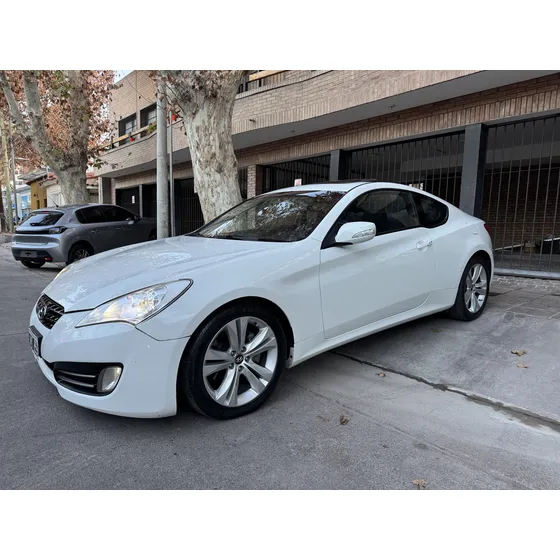 Hyundai Genesis 3.8 Coupe 300cv 6at