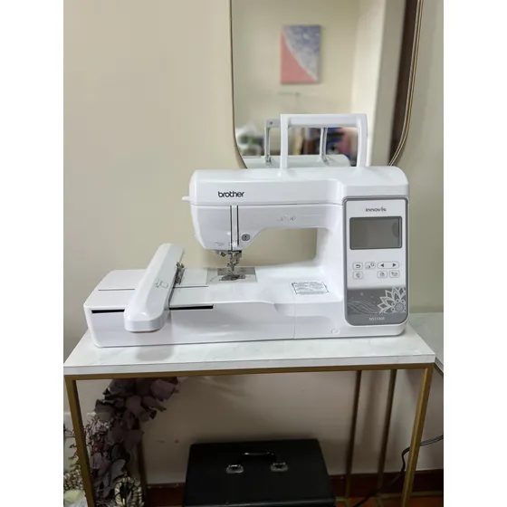 Máquina Bordadora Brother Ns1150e Innovis  Excelente Estado