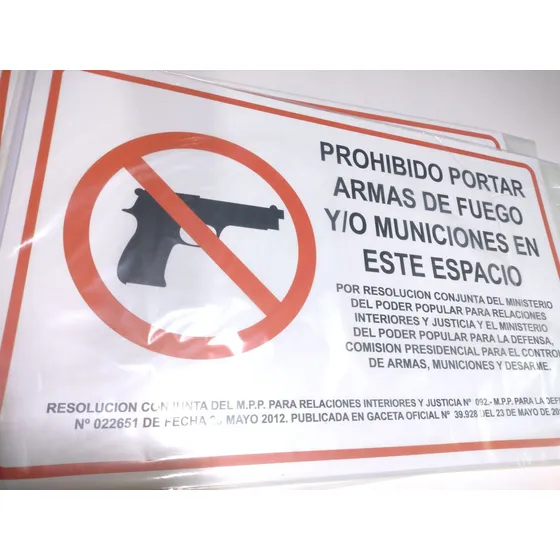 Aviso Prohibido Portar Armas De Fuego 80 X 50
