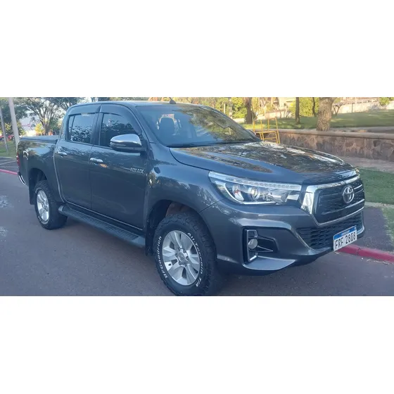 Toyota Hilux Srv 4x4 A/t 2.8td